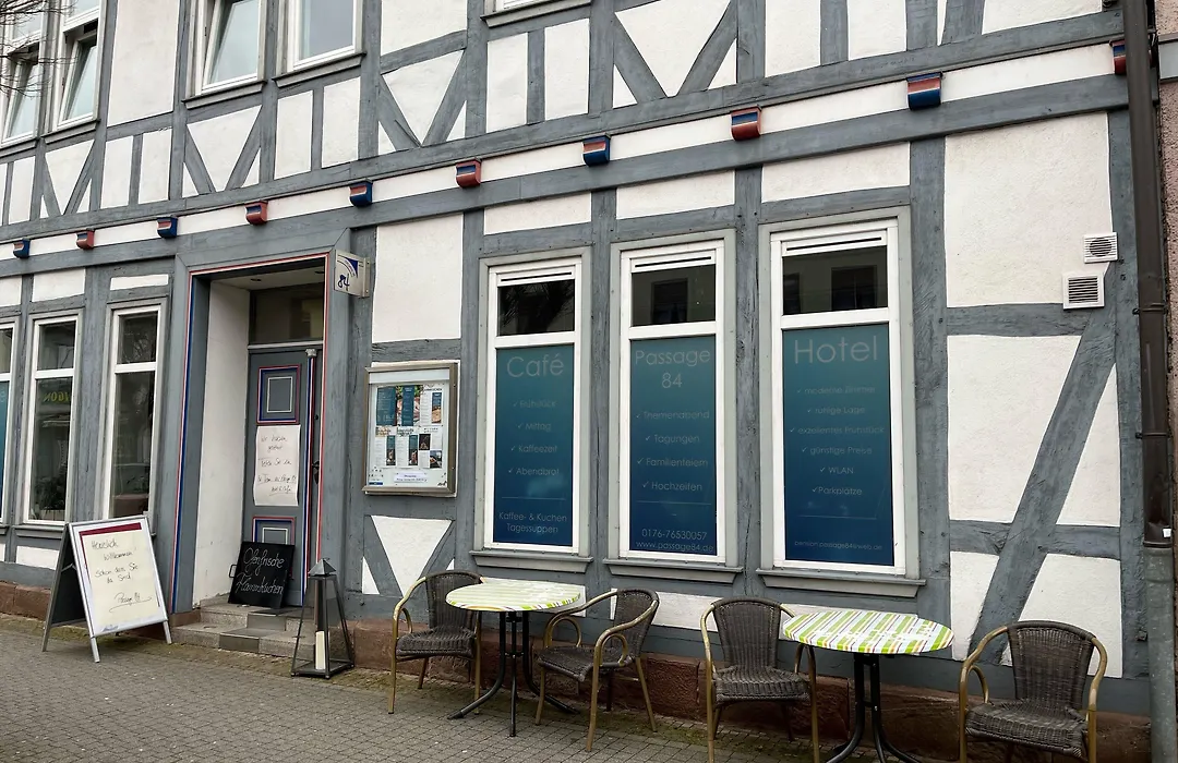 Passage 84 - Hotel & Cafe-1